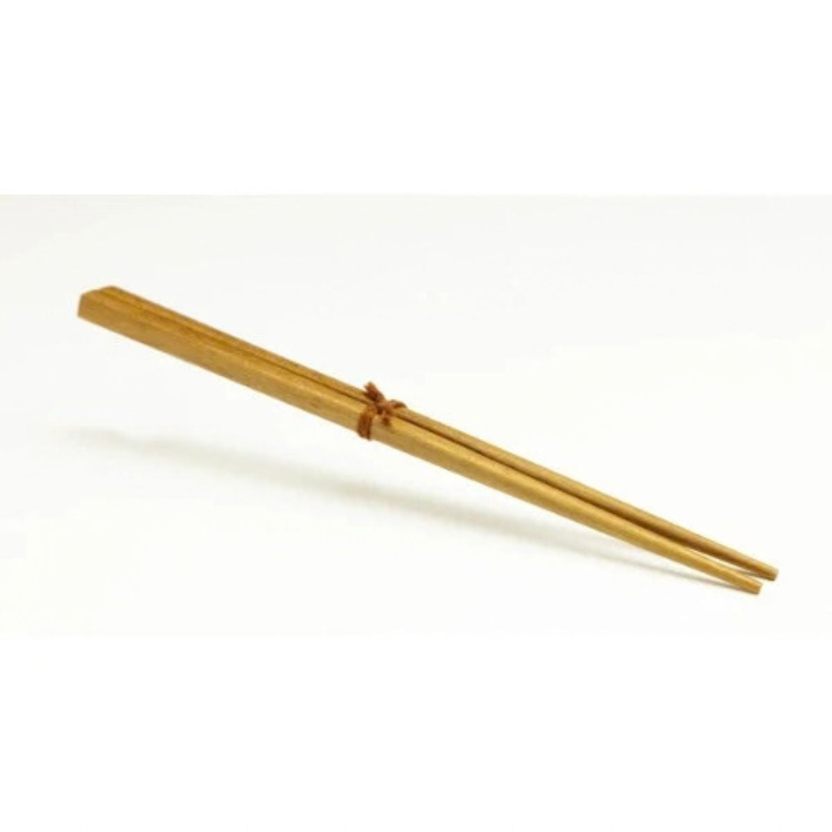 18cm "short-profile" chopsticks designed for the authentic technique of holding the bowl closer to the face. This shorter length provides superior leverage and control, making it effortless to scoop rice, noodles, and small delicacies with speed and elegance.